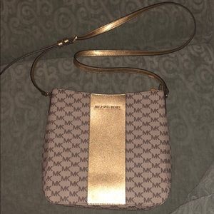 NEW Tan Michael Kors Crossbody Bag w Gold Stripe
